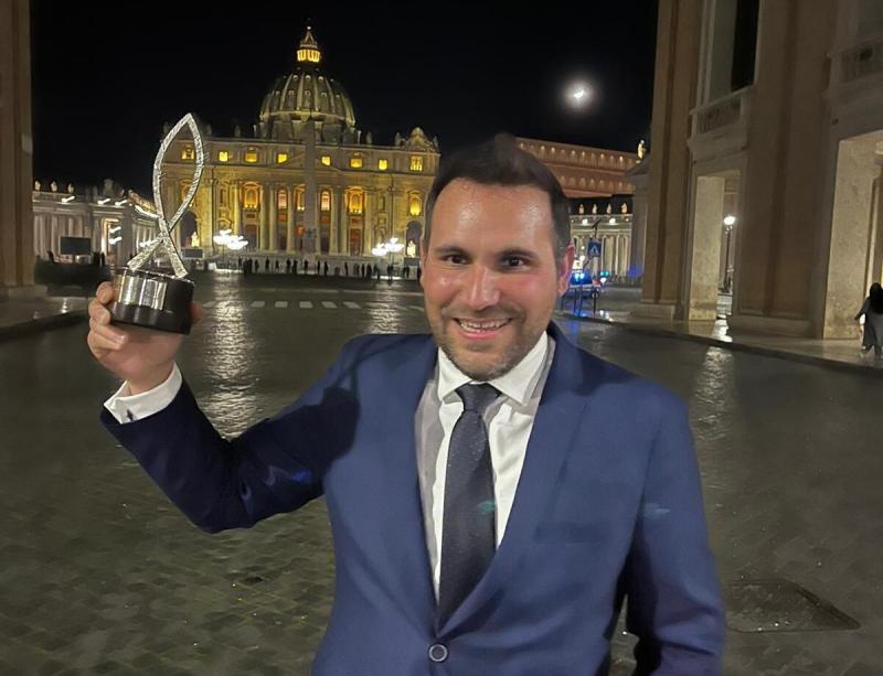 Pablo Moreno - A Serva ganha prêmio no Vaticano